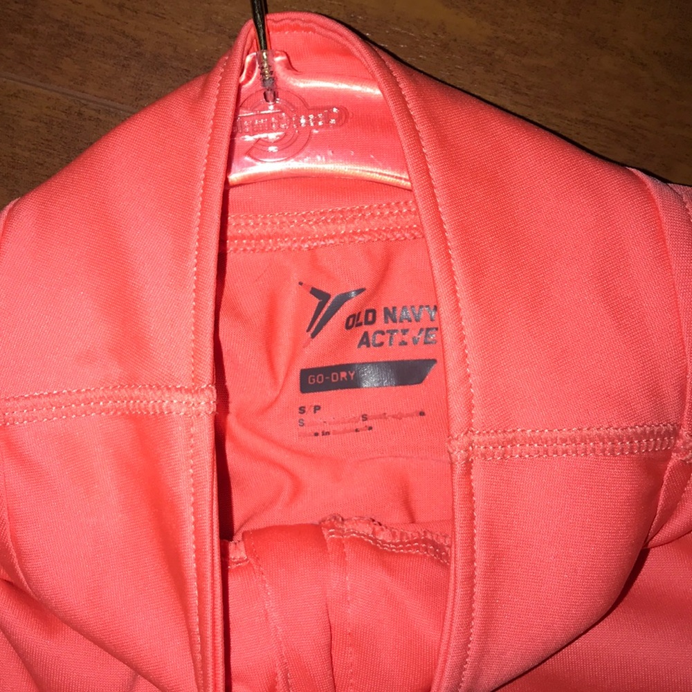 Workout Top - Picture 2 of 2
